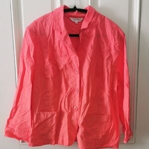 Northern Reflections linen blend coral light button up shirt. Two pockets S XL